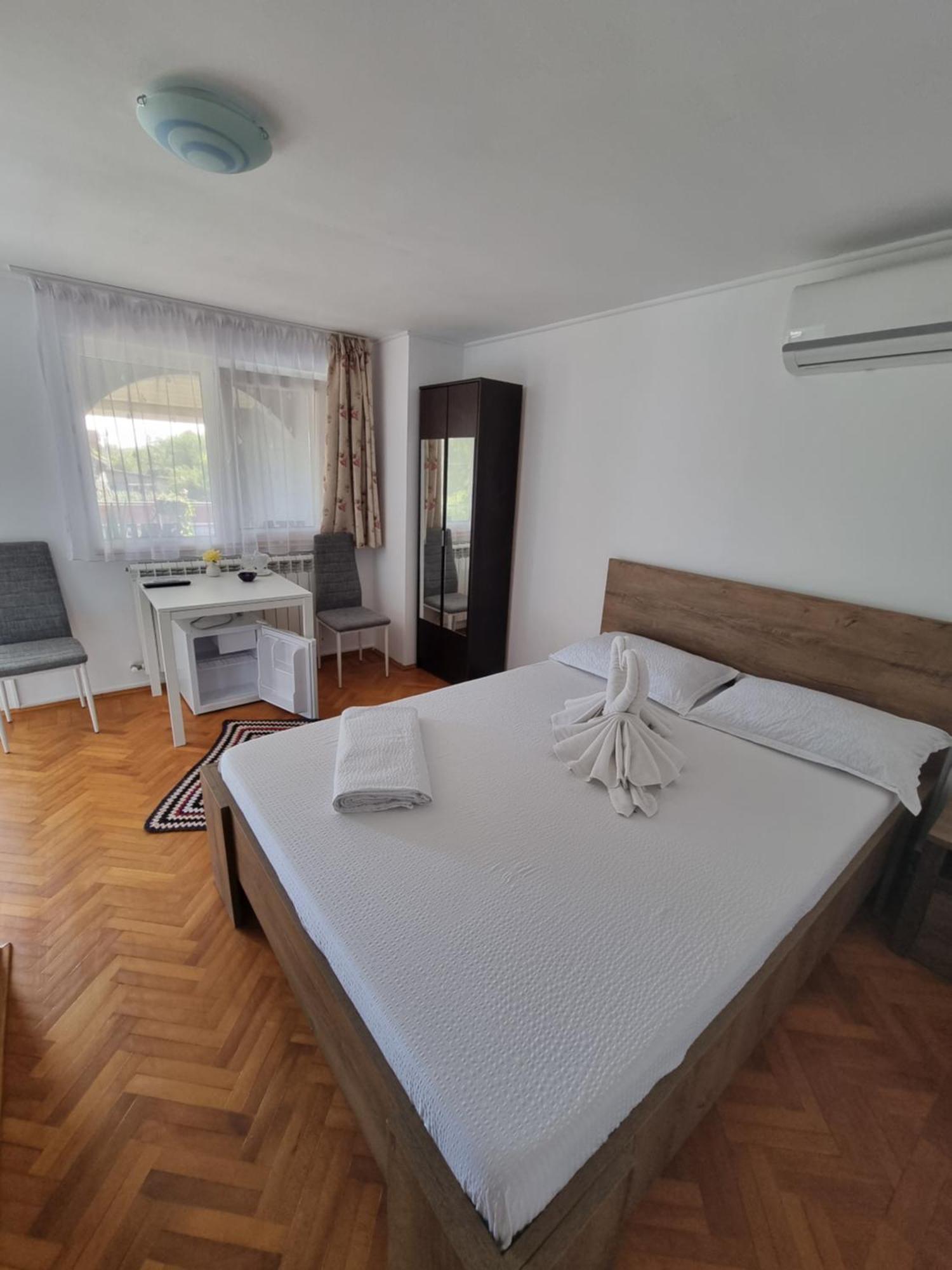 Casa Cu Trandafiri Муригьол Экстерьер фото