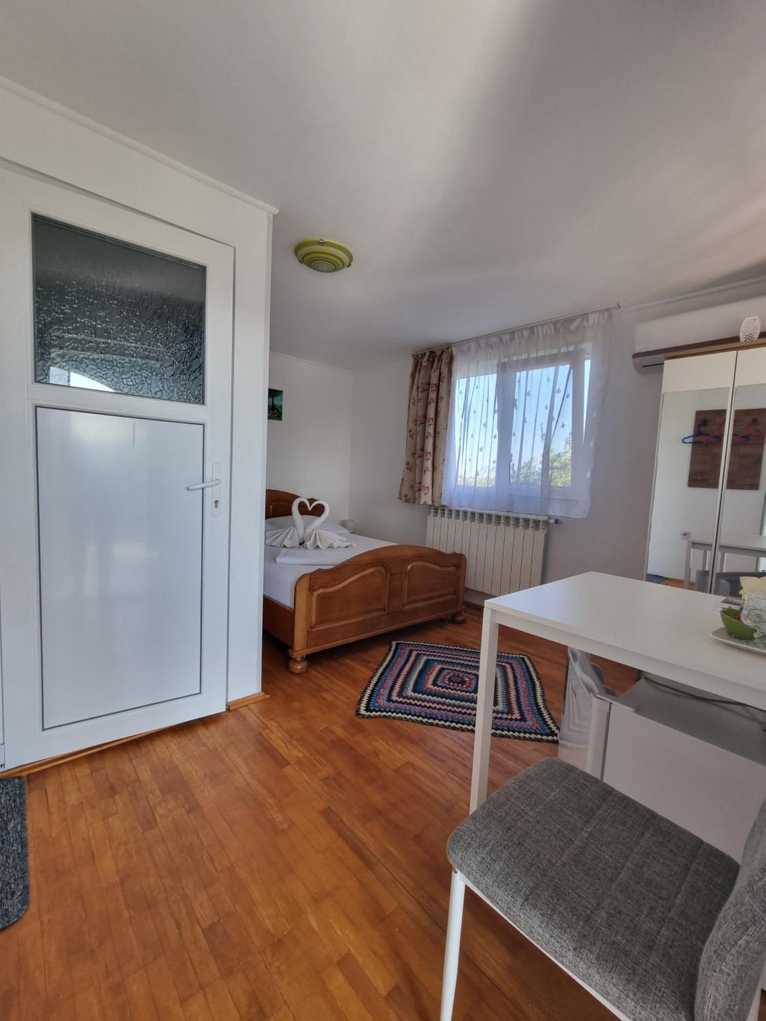 Casa Cu Trandafiri Муригьол Экстерьер фото