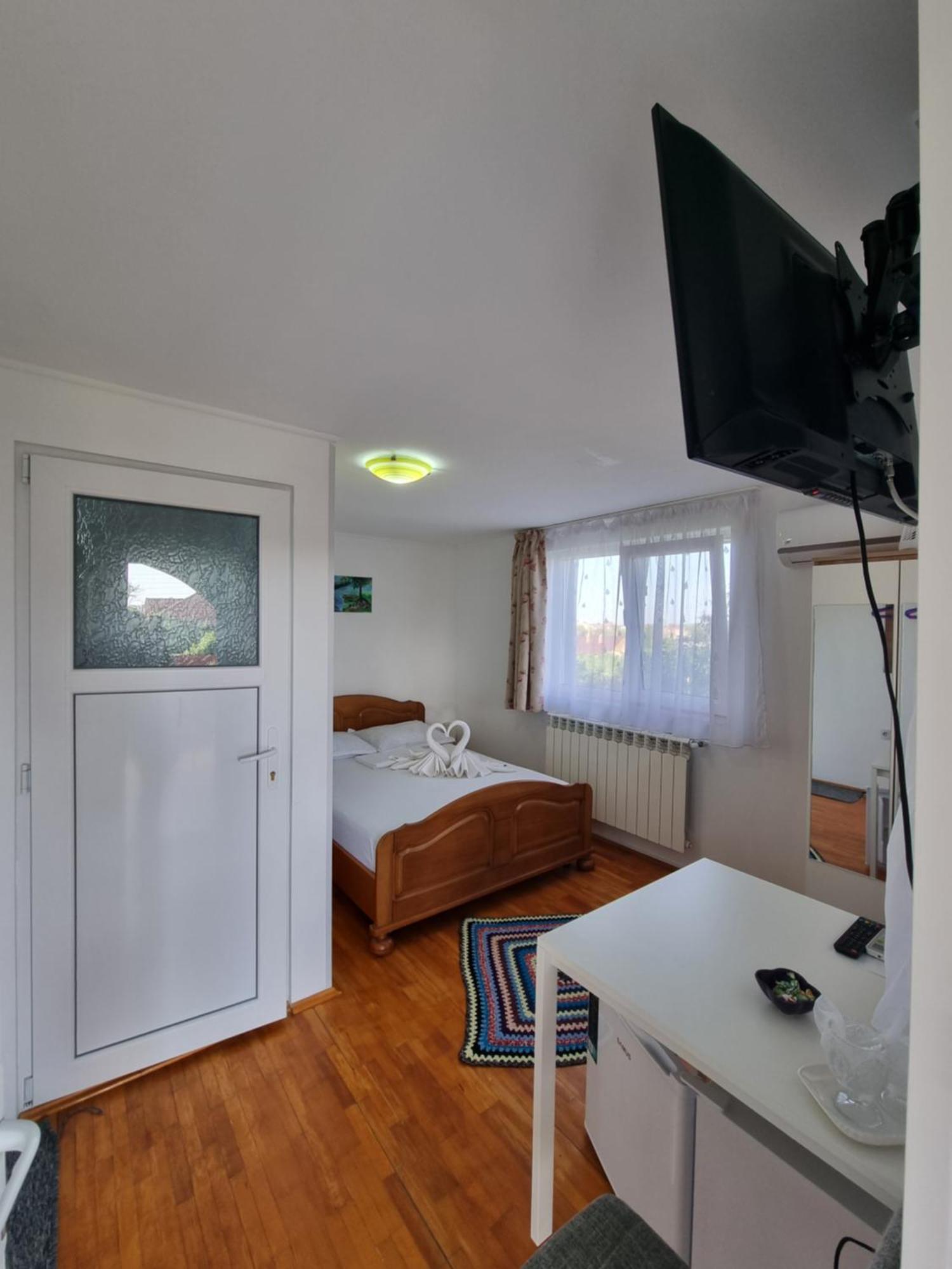 Casa Cu Trandafiri Муригьол Экстерьер фото