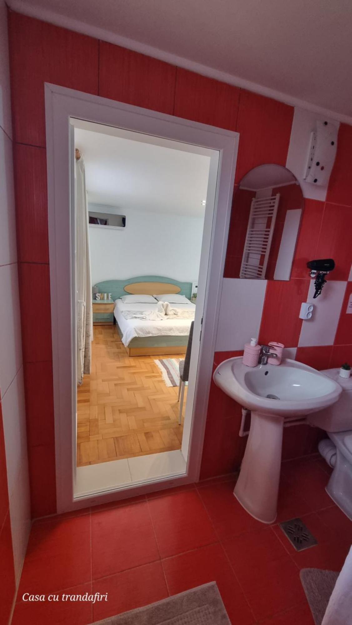 Casa Cu Trandafiri Муригьол Экстерьер фото