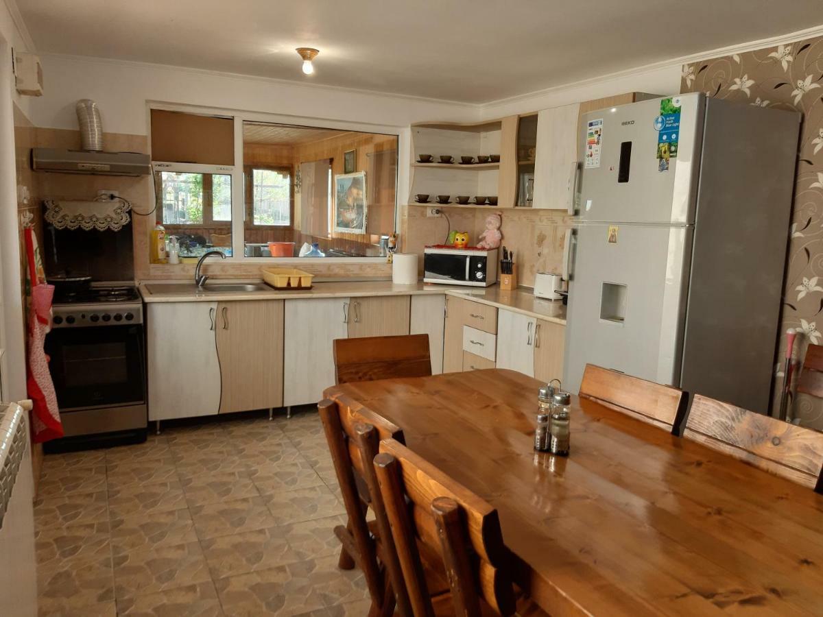 Casa Cu Trandafiri Муригьол Экстерьер фото
